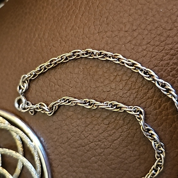 Vintage 1950s Spirograph Atomic Celtic Mandala Pendant Chain Necklace - Picture 5 of 5